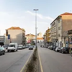 Apartment For 5 Persons In Oporto